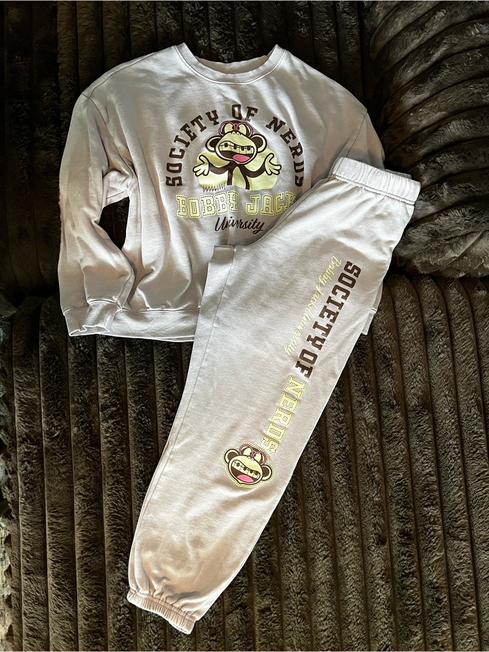 Society of Nerds Women’s Gray Graphic Sweatshirt & Joggers Set